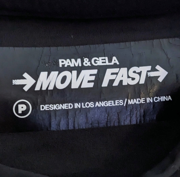 Pam & Gela Move Fast Black Crop Top Activewear Size Small - Picture 3 of 4